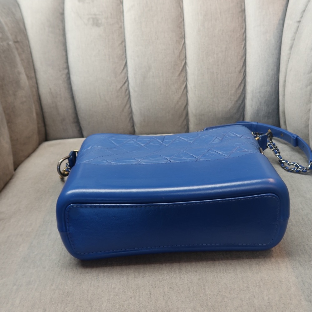 Chanel Royal Blue Quilted Shoulder Bag - Picture 10 of 12